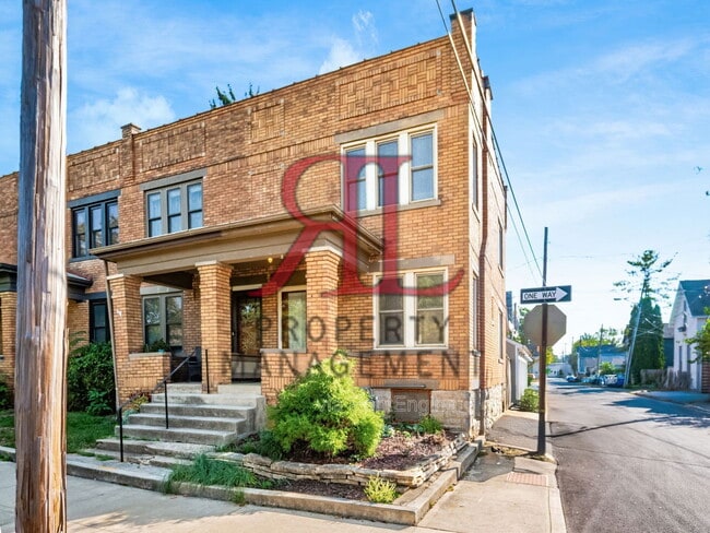 1014 Bruck St in Columbus, OH - Foto de edificio - Building Photo