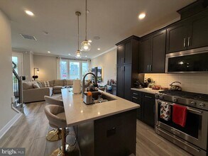 3100 Schirra Ln in Philadelphia, PA - Building Photo - Building Photo