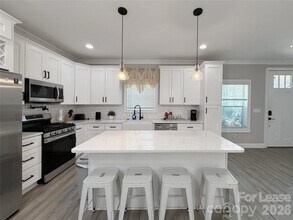 1640 Eastway Dr in Charlotte, NC - Building Photo - Building Photo