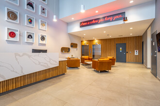 The Hat 122 Street in Edmonton, AB - Building Photo - Lobby