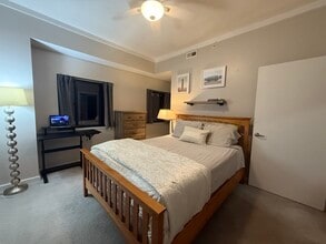 715 N Church St, Unit 601 in Charlotte, NC - Building Photo - Building Photo