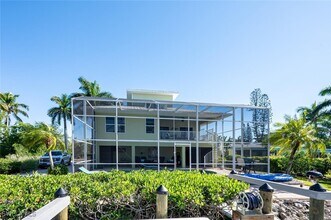 3858 Riviera Cir in Bonita Springs, FL - Building Photo - Building Photo