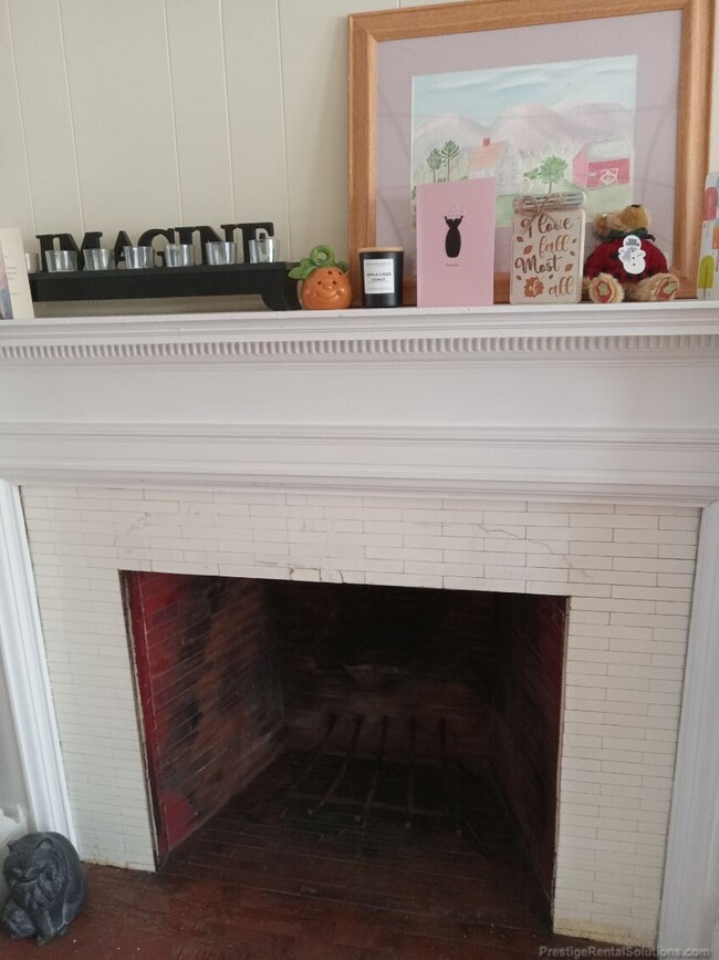 10 Pleasant St, Unit #1 in Methuen, MA - Building Photo - Building Photo