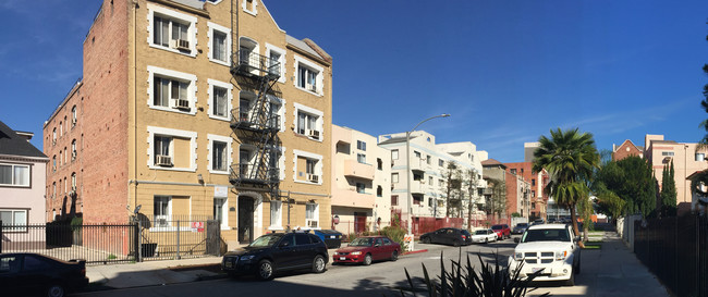 The Fedora Apartments in Los Angeles, CA - Building Photo - Building Photo