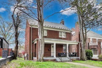 1316 Van Buren St NW in Washington, DC - Building Photo - Building Photo