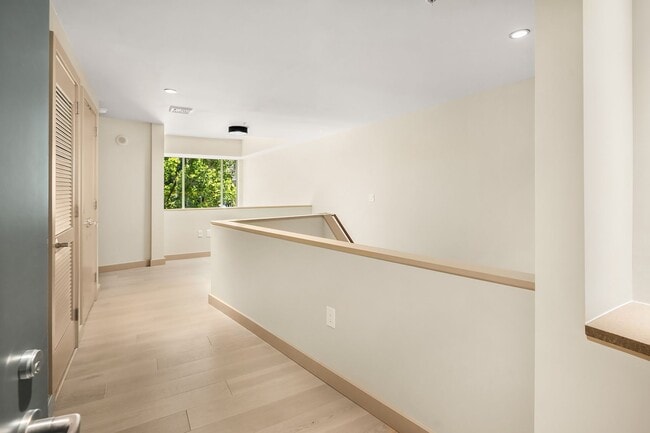 910 Lenora St in Seattle, WA - Building Photo - Building Photo