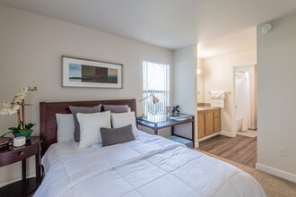 Riverstone in Sacramento, CA - Building Photo - Building Photo