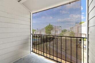 5726 Marvin Loving Dr in Garland, TX - Building Photo - Building Photo