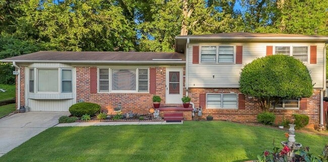 property at 2219 Euclid Rd NW