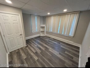 942 Wyoming Ave in Forty Fort, PA - Building Photo - Building Photo