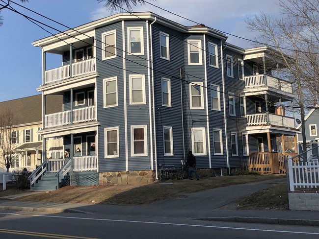 968-970 Warren Ave in Brockton, MA - Foto de edificio - Building Photo