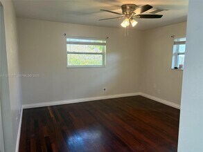 3617 Cleveland St in Hollywood, FL - Building Photo - Building Photo