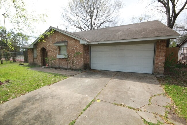 7623 Alperton Dr in Houston, TX - Building Photo - Building Photo