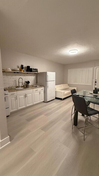 4201 Indian Creek Dr in Miami Beach, FL - Building Photo