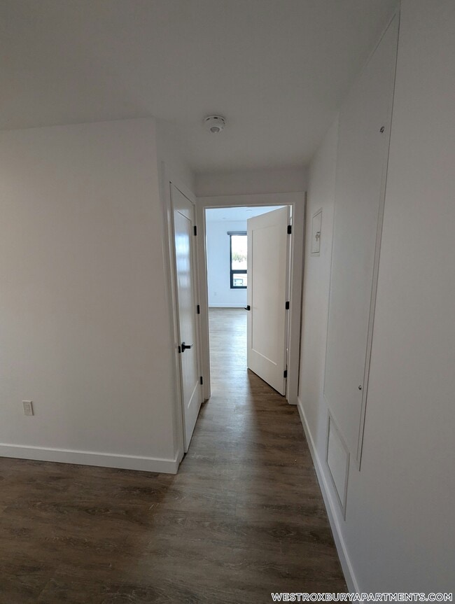 199 Gardner St in Boston, MA - Foto de edificio - Building Photo