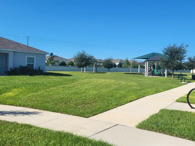 1546 Finnigan Cir in Haines City, FL - Building Photo - Building Photo