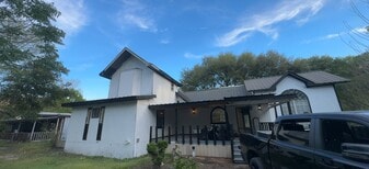 20696 Brazos Dr in New Caney, TX - Building Photo