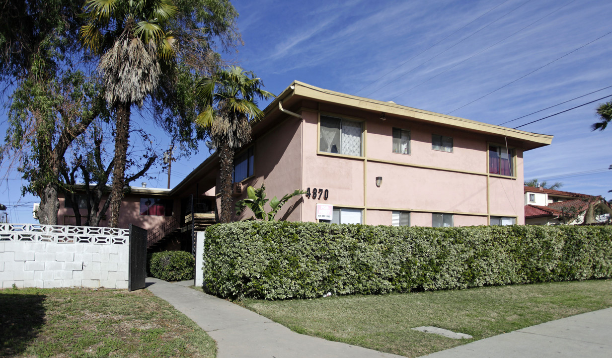 Stuart Arms Apartments in Montclair, CA - Building Photo