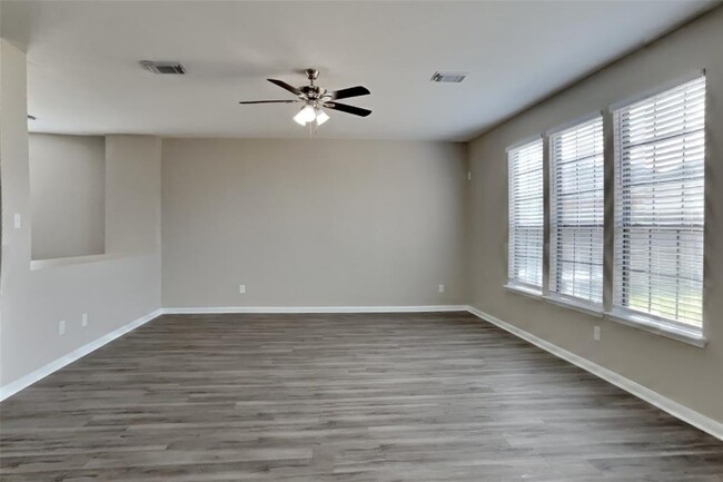 5510 Brazos Springs Dr in Sugar Land, TX - Building Photo - Building Photo