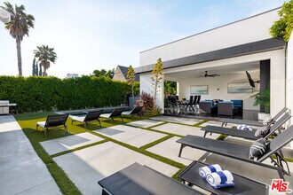 6201 Lindenhurst Ave in Los Angeles, CA - Building Photo - Building Photo