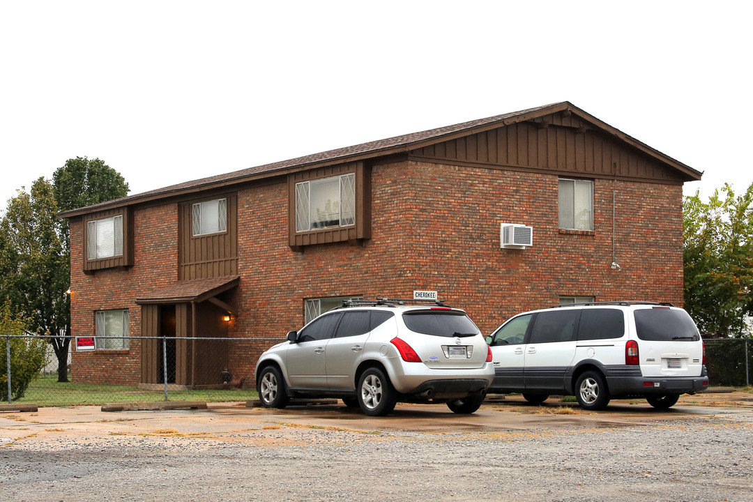 Cherokee Apartments in Tulsa, OK - Building Photo