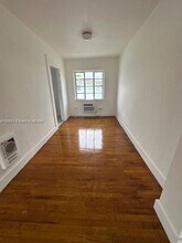 1139 Marseille Dr in Miami Beach, FL - Building Photo - Building Photo