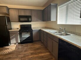 96 670 N in Vineyard, UT - Building Photo