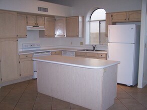 7211 W Morrow Dr in Glendale, AZ - Building Photo - Building Photo