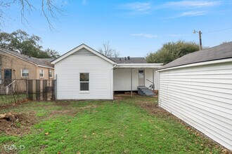 1247 Delhi St in Bossier City, LA - Foto de edificio - Building Photo