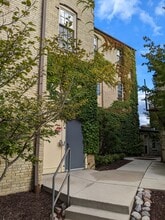 Balzer Apartments in Sheboygan, WI - Foto de edificio - Building Photo