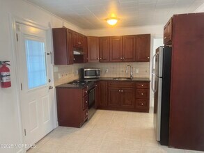 205 Sampson Ave in Seaside Heights, NJ - Building Photo - Building Photo