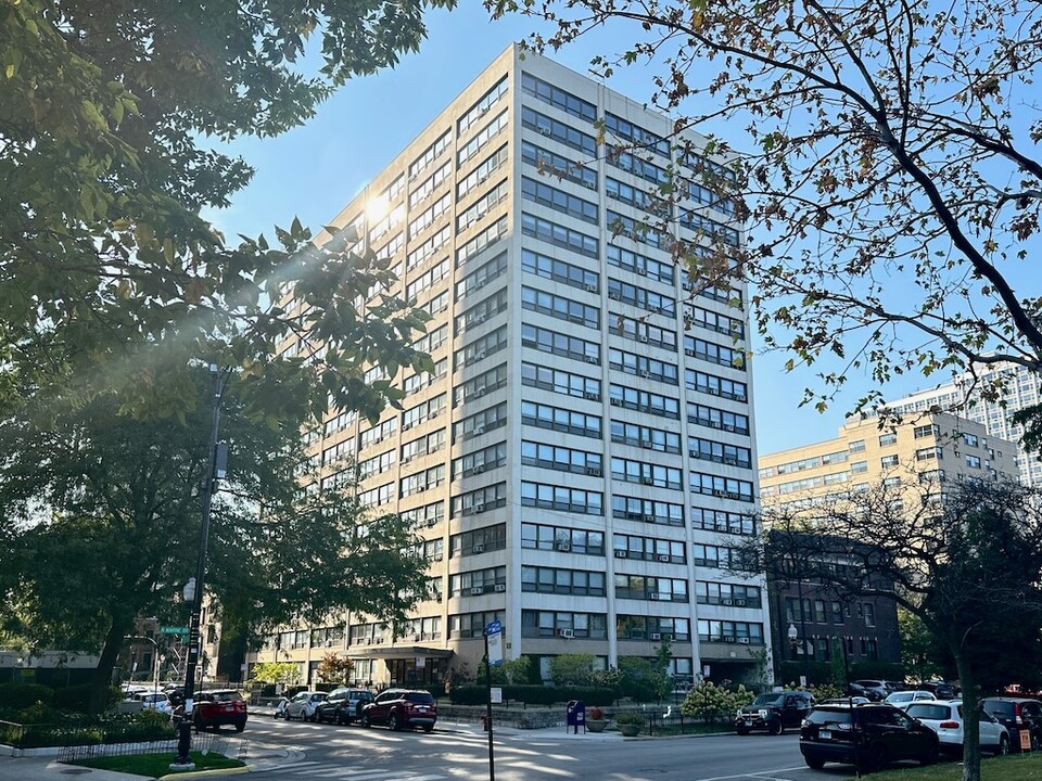 4178 N Marine Dr in Chicago, IL - Building Photo