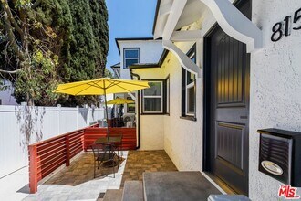 815 W Glenoaks Blvd, Unit 34 in Glendale, CA - Building Photo - Building Photo