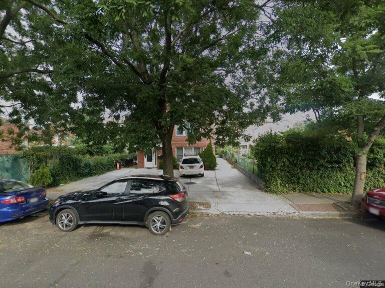 88-17 Ransom St in Queens, NY - Building Photo