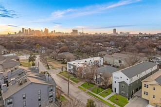 5305 Reiger Ave in Dallas, TX - Foto de edificio - Building Photo