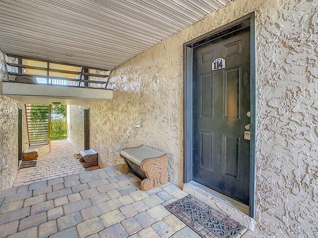 145 N Pearl Lake Causeway-Unit -The Cove at Pearl Lake in Altamonte Springs, FL - Foto de edificio - Building Photo