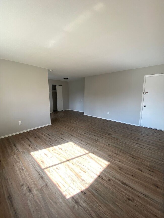 7051 Memory Ln in Cincinnati, OH - Building Photo - Building Photo