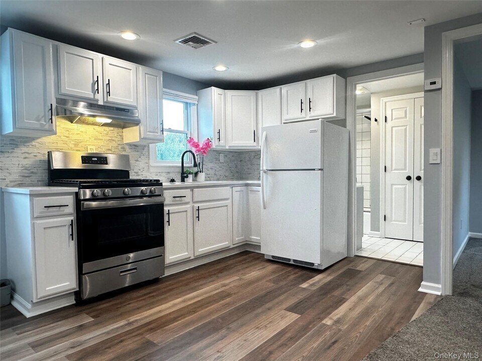 425 Hunter St in Mamaroneck, NY - Building Photo