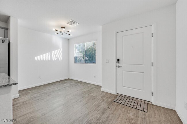 12283 Radiant Sunrise Rd in Las Vegas, NV - Building Photo - Building Photo