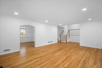 42 Mt Joy Ave in Scarsdale, NY - Building Photo - Building Photo