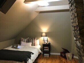 2443 N Marshfield Ave in Chicago, IL - Building Photo - Building Photo