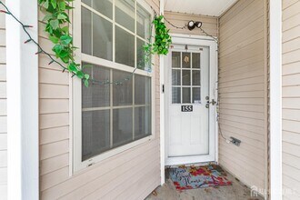 155 Salem Rd in North Brunswick, NJ - Building Photo - Building Photo