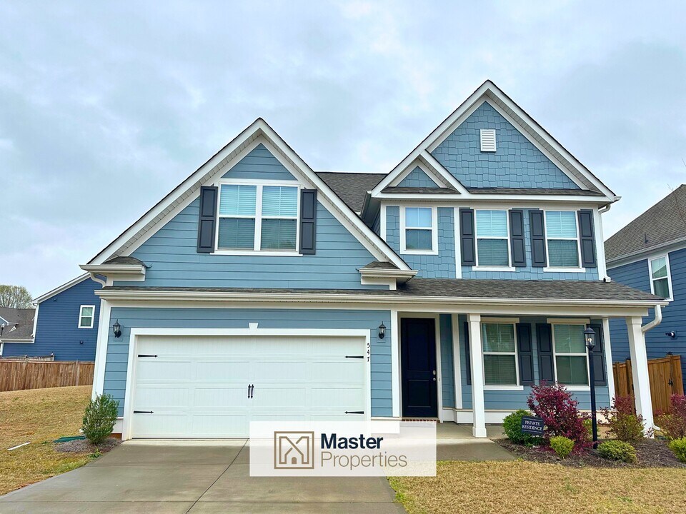 547 Backacre Ct in Greer, SC - Building Photo