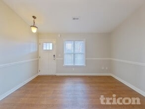 613 Slippery Moss Dr in Spartanburg, SC - Building Photo - Building Photo