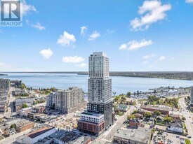 39 Mary St in Barrie, ON - Building Photo