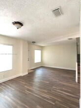 16604 SW 97th St in Miami, FL - Building Photo - Building Photo