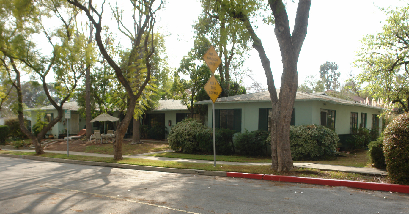 704 Magnolia St in South Pasadena, CA - Foto de edificio