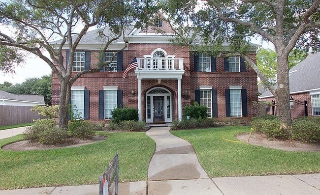 property at 1615 Greenleaf Oaks Dr