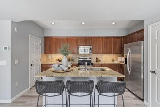 3935 E Rough Rider Rd in Phoenix, AZ - Foto de edificio - Building Photo