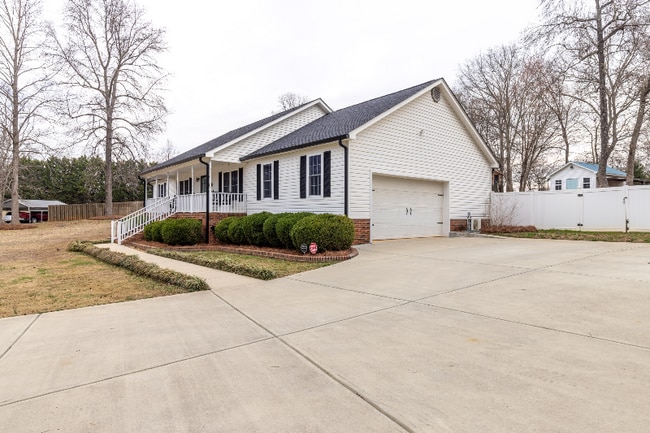 1551 Decatur Dr in Rock Hill, SC - Foto de edificio - Building Photo